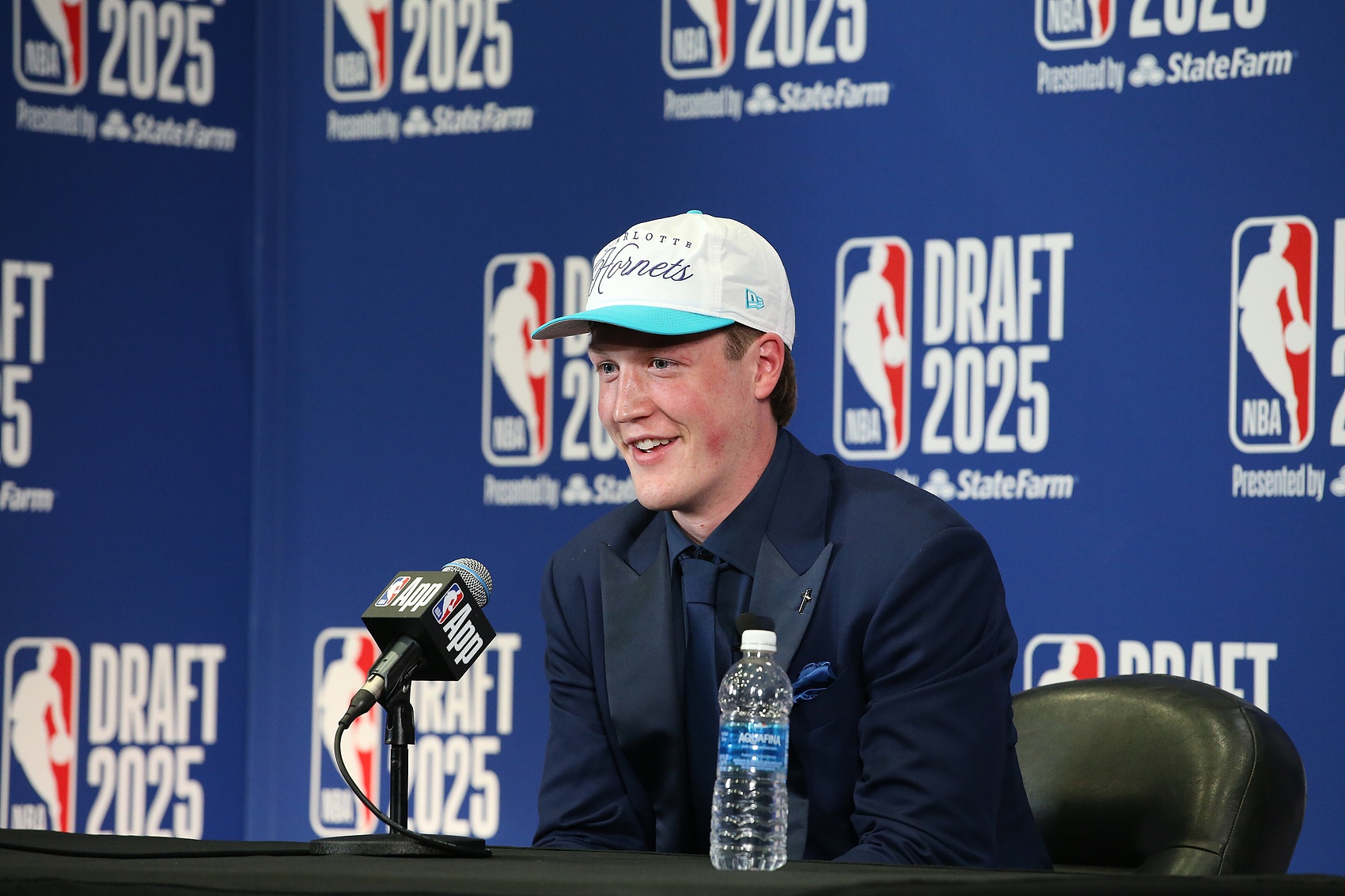 华体会体育官网-浓眉&锡安前车之鉴!最佳新秀前瞻:弗拉格领跑 多名新人不容小视