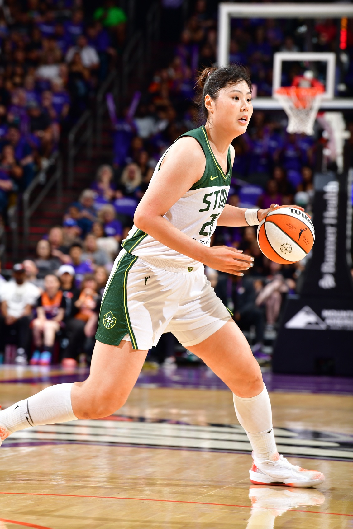 华体会体育官网-李月汝WNBA赛季高光：转战飞翼焕发新生，对阵狂热独得20分