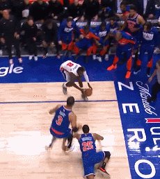 1745809011846098587.gif hth-明目张胆?尼克斯连续两年季后赛被裁判“保送”胜利