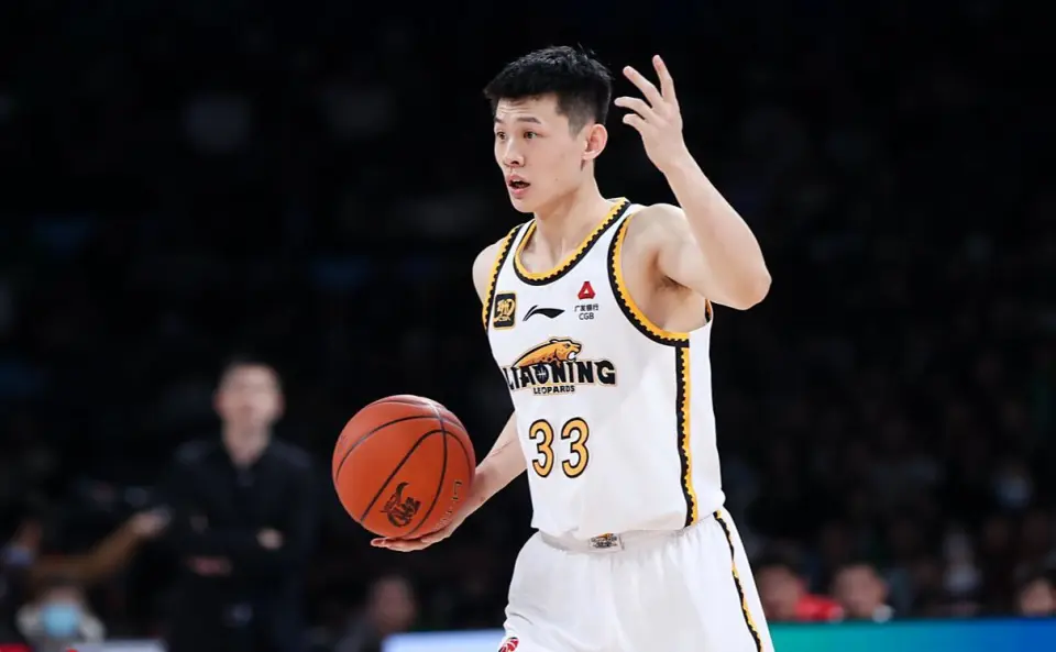 华体会官方网站-郭艾伦就换个他？赵继伟回归他又遭弃用，全队赢7分他5中2在场-6