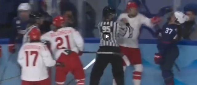 华体会主页-【夜读】黄健翔：看看女足，男足就是砸锅的