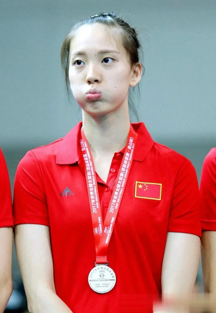 华体会服务平台-小清新圆满谢幕！郑益昕：从颜值出圈到冠军傍身，退役赴新程|副攻|福建女排|中国女排|全运会|世联赛_新浪体育_新浪新闻