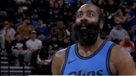 hth-卡登42分快船战胜湖人，东契奇32分湖人防守一塌糊涂